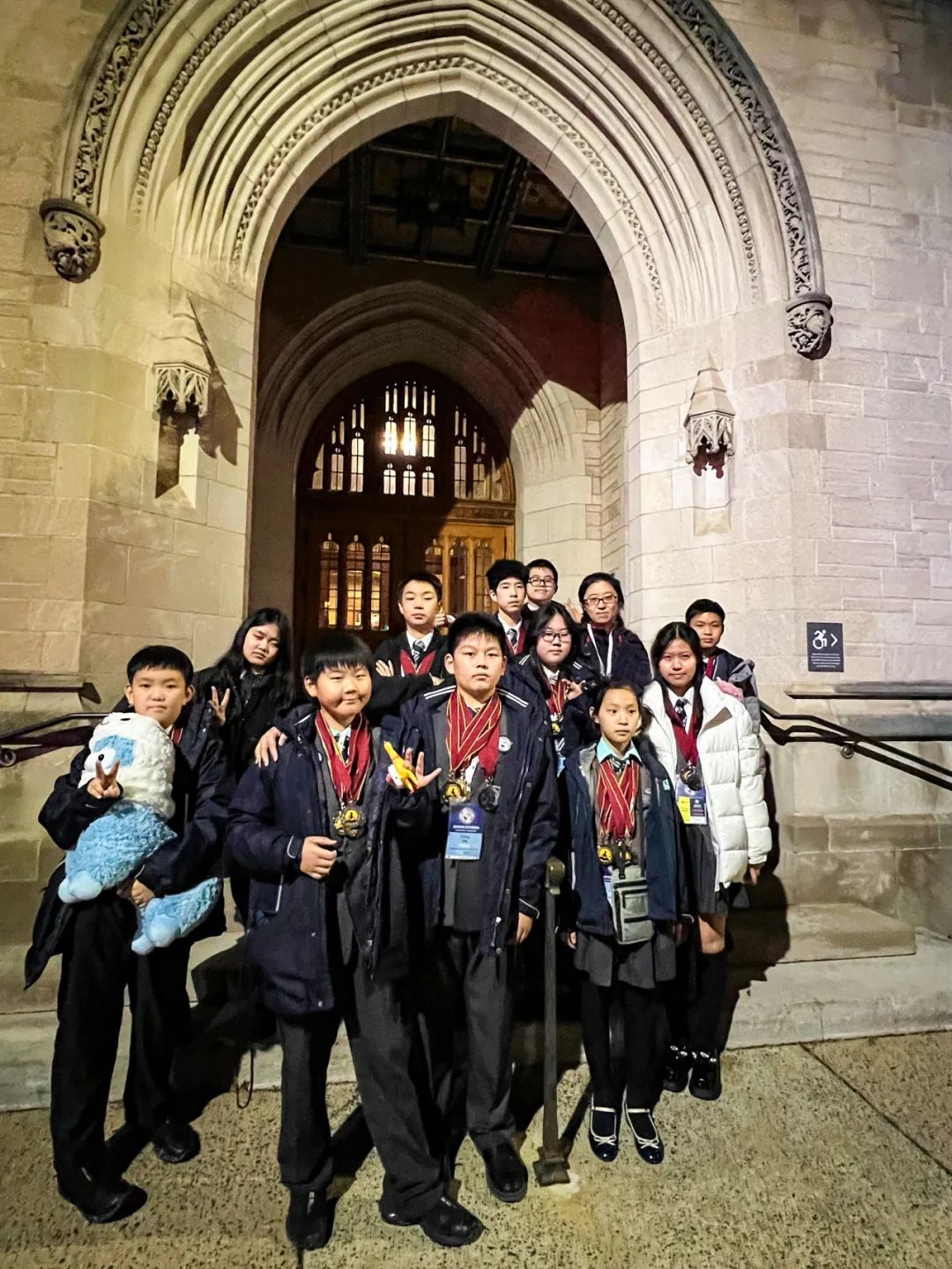 祝贺NACIS17名学子从耶鲁总决赛凯旋！ - WSC
